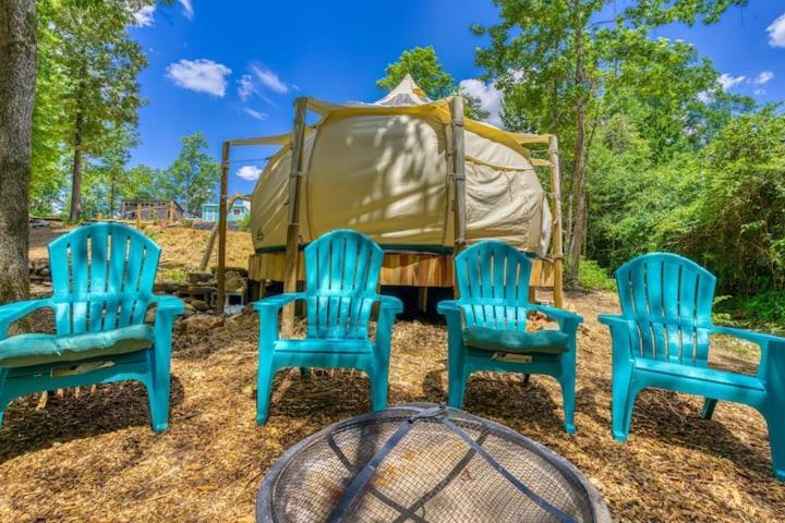 The Aries-A Stargazing, Luxury Glamping Tent Rogersville エクステリア 写真