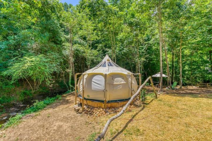 The Aries-A Stargazing, Luxury Glamping Tent Rogersville エクステリア 写真