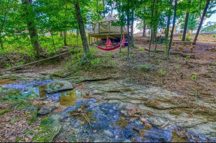 The Aries-A Stargazing, Luxury Glamping Tent Rogersville エクステリア 写真