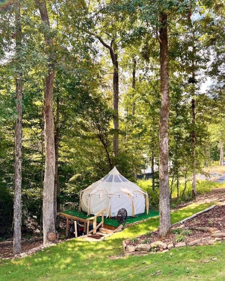 The Aries-A Stargazing, Luxury Glamping Tent Rogersville エクステリア 写真