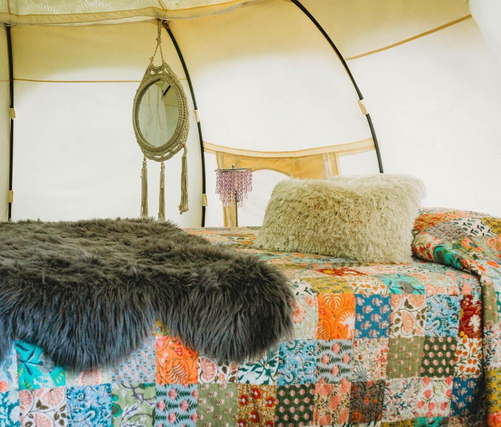 The Aries-A Stargazing, Luxury Glamping Tent Rogersville エクステリア 写真